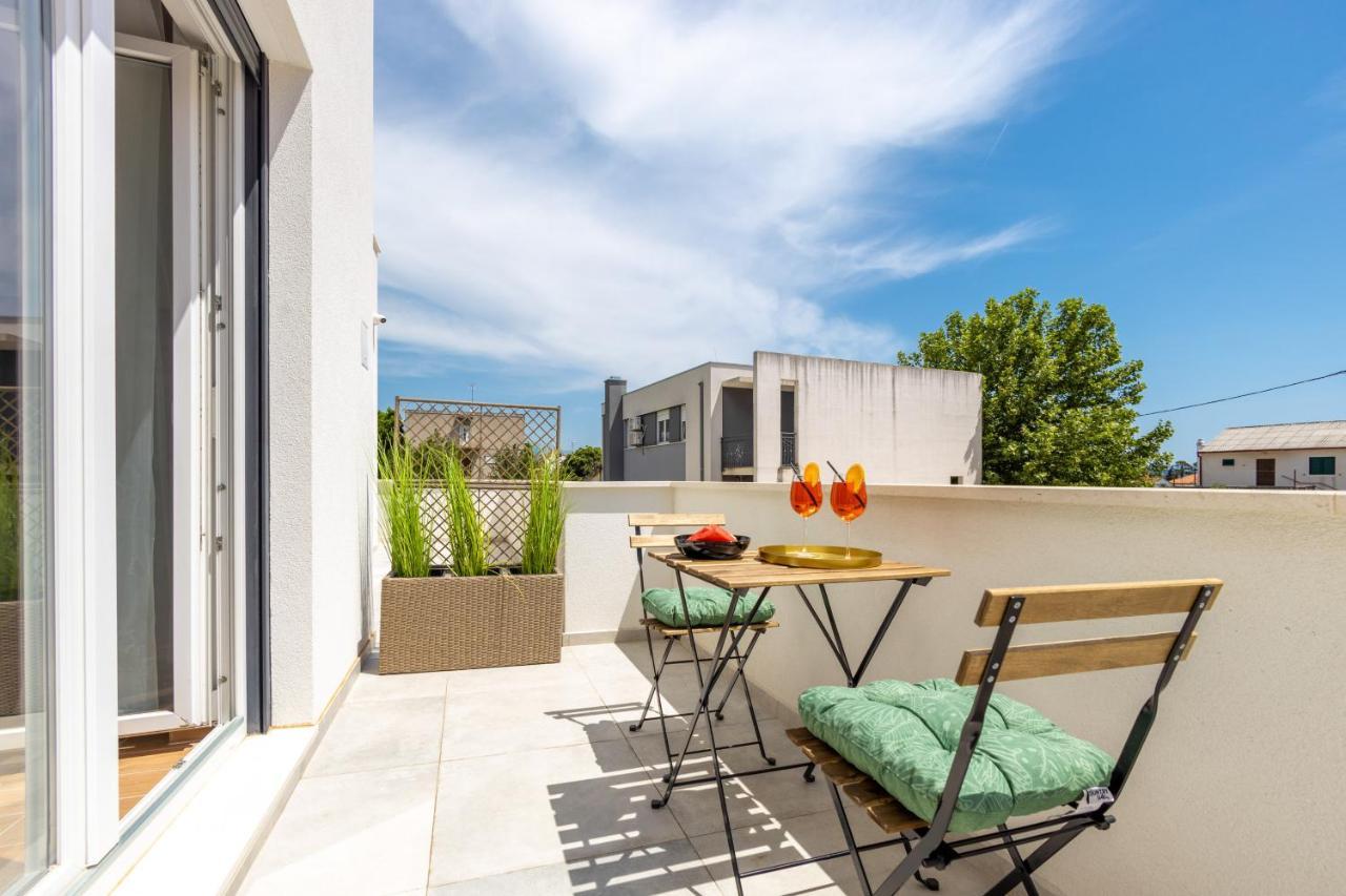 Bonaca Apartments With Terrace And Private Parking Kastela Exterior photo